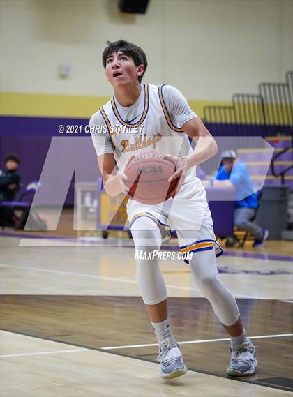 Thumbnail 3 in Mayer vs Kingman (Wrangler Classic) photogallery.