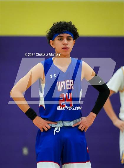 Thumbnail 2 in Mayer vs Kingman (Wrangler Classic) photogallery.