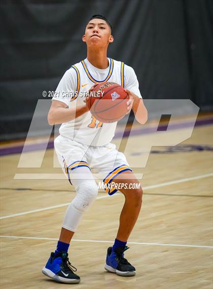 Thumbnail 3 in Mayer vs Kingman (Wrangler Classic) photogallery.
