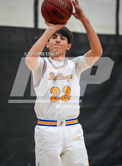 Thumbnail 3 in Mayer vs Kingman (Wrangler Classic) photogallery.