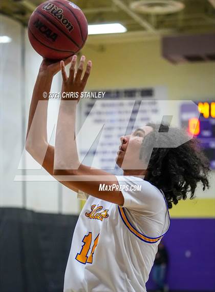 Thumbnail 2 in Mayer vs Kingman (Wrangler Classic) photogallery.