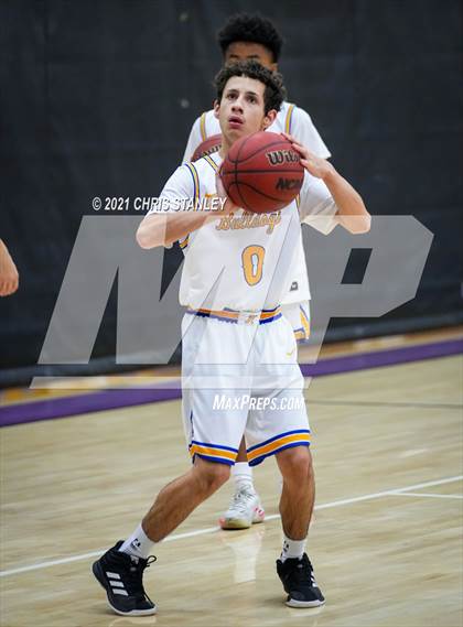 Thumbnail 2 in Mayer vs Kingman (Wrangler Classic) photogallery.