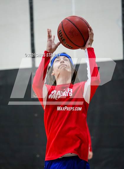 Thumbnail 2 in Mayer vs Kingman (Wrangler Classic) photogallery.