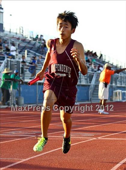 Thumbnail 2 in Titan Top 9 Invitational (Boys 4x400m Relay) photogallery.