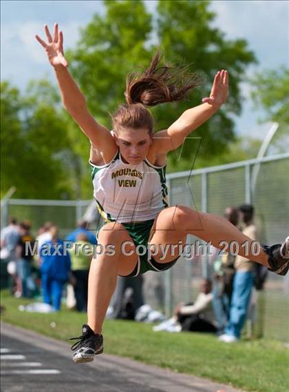 Thumbnail 1 in True Team Section 6AAA (Girls Long and Triple Jump) photogallery.
