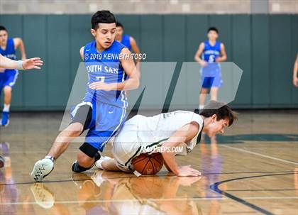 Thumbnail 3 in South San Antonio vs Reagan photogallery.