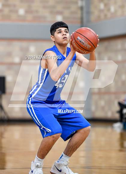 Thumbnail 3 in South San Antonio vs Reagan photogallery.