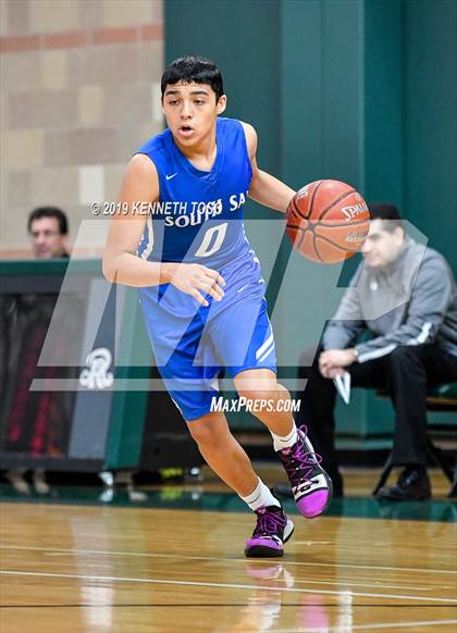 Thumbnail 1 in South San Antonio vs Reagan photogallery.