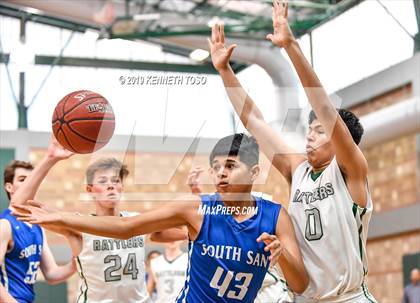 Thumbnail 1 in South San Antonio vs Reagan photogallery.
