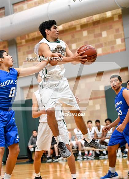 Thumbnail 3 in South San Antonio vs Reagan photogallery.