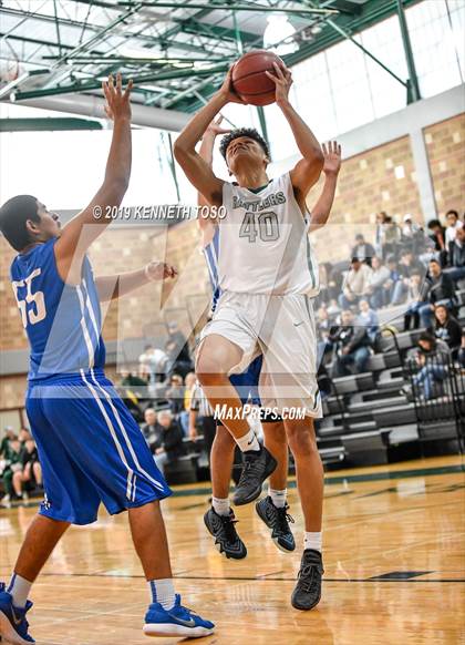 Thumbnail 3 in South San Antonio vs Reagan photogallery.