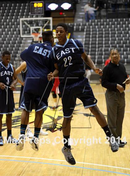 Thumbnail 2 in Maize vs. East (KSHSAA 6A Third Place) photogallery.