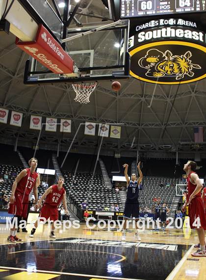 Thumbnail 1 in Maize vs. East (KSHSAA 6A Third Place) photogallery.