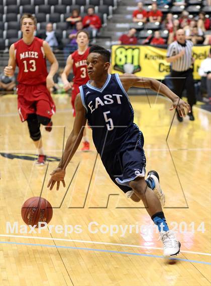 Thumbnail 2 in Maize vs. East (KSHSAA 6A Third Place) photogallery.