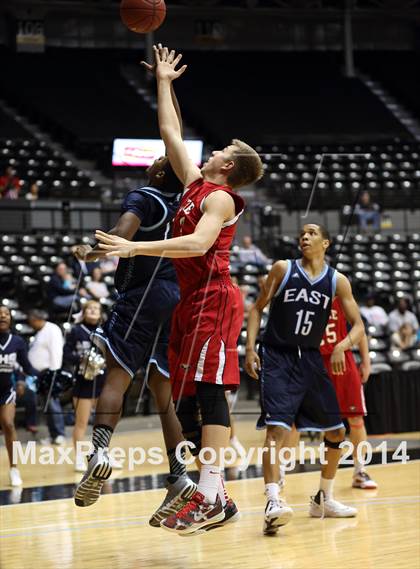 Thumbnail 2 in Maize vs. East (KSHSAA 6A Third Place) photogallery.