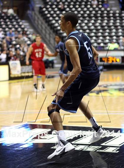 Thumbnail 3 in Maize vs. East (KSHSAA 6A Third Place) photogallery.