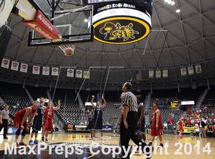 Thumbnail 3 in Maize vs. East (KSHSAA 6A Third Place) photogallery.