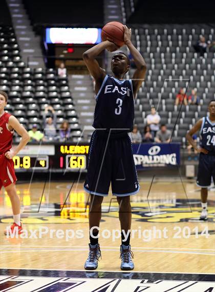 Thumbnail 3 in Maize vs. East (KSHSAA 6A Third Place) photogallery.