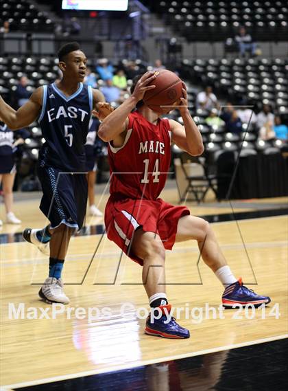 Thumbnail 1 in Maize vs. East (KSHSAA 6A Third Place) photogallery.