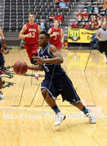 Thumbnail 3 in Maize vs. East (KSHSAA 6A Third Place) photogallery.