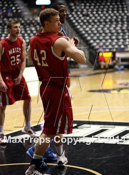 Thumbnail 2 in Maize vs. East (KSHSAA 6A Third Place) photogallery.