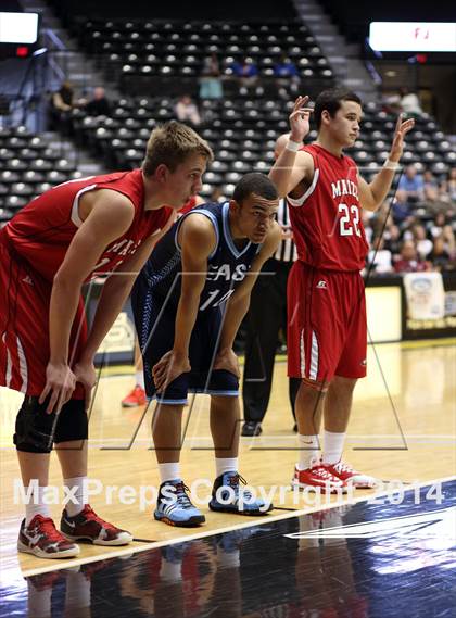 Thumbnail 2 in Maize vs. East (KSHSAA 6A Third Place) photogallery.