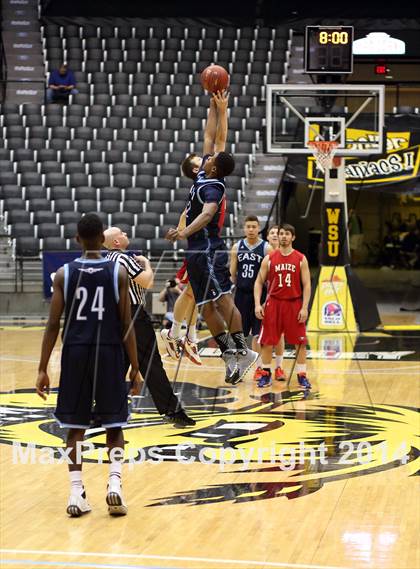 Thumbnail 2 in Maize vs. East (KSHSAA 6A Third Place) photogallery.