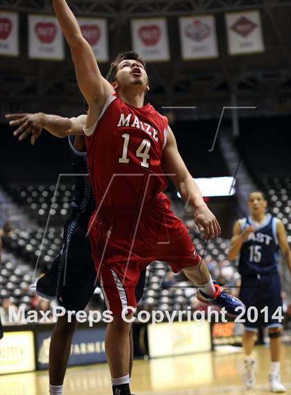 Thumbnail 2 in Maize vs. East (KSHSAA 6A Third Place) photogallery.