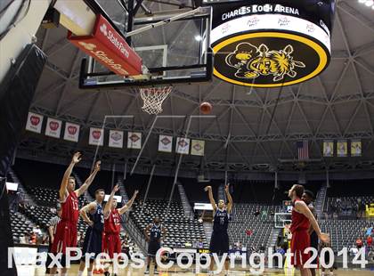 Thumbnail 2 in Maize vs. East (KSHSAA 6A Third Place) photogallery.