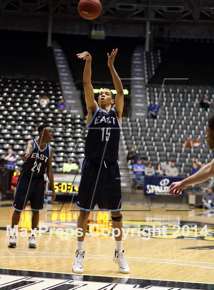 Thumbnail 2 in Maize vs. East (KSHSAA 6A Third Place) photogallery.