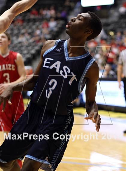 Thumbnail 1 in Maize vs. East (KSHSAA 6A Third Place) photogallery.