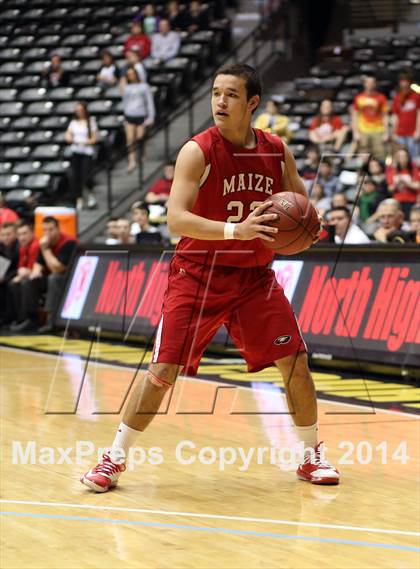 Thumbnail 3 in Maize vs. East (KSHSAA 6A Third Place) photogallery.