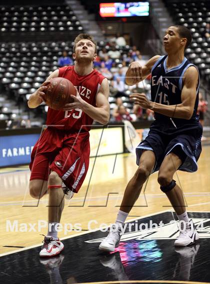 Thumbnail 1 in Maize vs. East (KSHSAA 6A Third Place) photogallery.