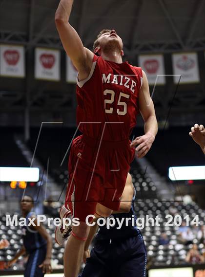 Thumbnail 2 in Maize vs. East (KSHSAA 6A Third Place) photogallery.