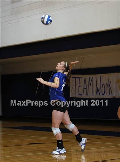 Thumbnail 1 in Cuba-Rushford vs Randolph (NYSPHSAA Class D Regional Semifinal) photogallery.