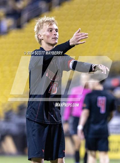 Thumbnail 1 in St. Ignatius vs. St. Charles (OHSAA Division I Final) photogallery.