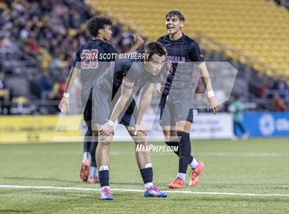 Thumbnail 2 in St. Ignatius vs. St. Charles (OHSAA Division I Final) photogallery.