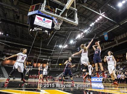 Thumbnail 3 in St. Henry vs Holmes (KHSAA 9th Region Tournament) photogallery.