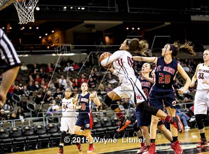Thumbnail 1 in St. Henry vs Holmes (KHSAA 9th Region Tournament) photogallery.