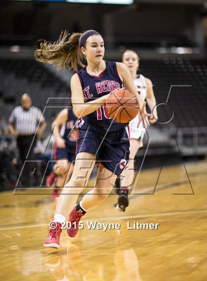 Thumbnail 1 in St. Henry vs Holmes (KHSAA 9th Region Tournament) photogallery.