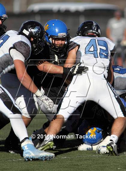 Thumbnail 1 in Hutchinson vs. East (KSHSAA 6A Final) photogallery.