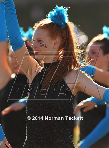 Thumbnail 3 in Hutchinson vs. East (KSHSAA 6A Final) photogallery.
