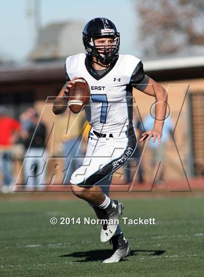 Thumbnail 1 in Hutchinson vs. East (KSHSAA 6A Final) photogallery.