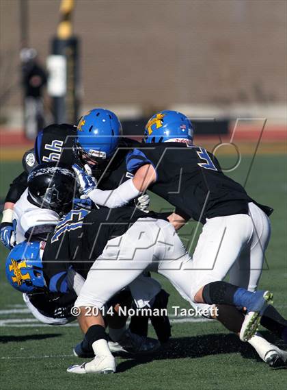Thumbnail 1 in Hutchinson vs. East (KSHSAA 6A Final) photogallery.