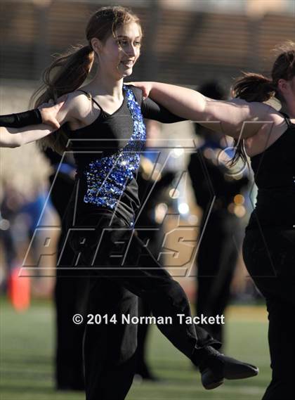 Thumbnail 2 in Hutchinson vs. East (KSHSAA 6A Final) photogallery.