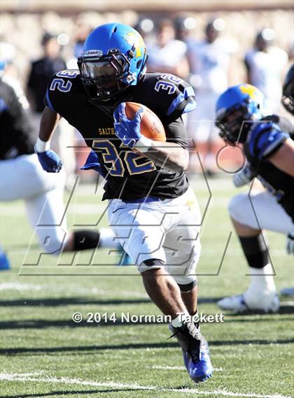 Thumbnail 2 in Hutchinson vs. East (KSHSAA 6A Final) photogallery.