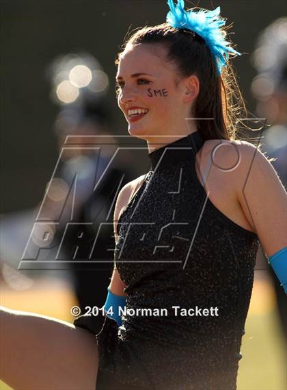 Thumbnail 3 in Hutchinson vs. East (KSHSAA 6A Final) photogallery.