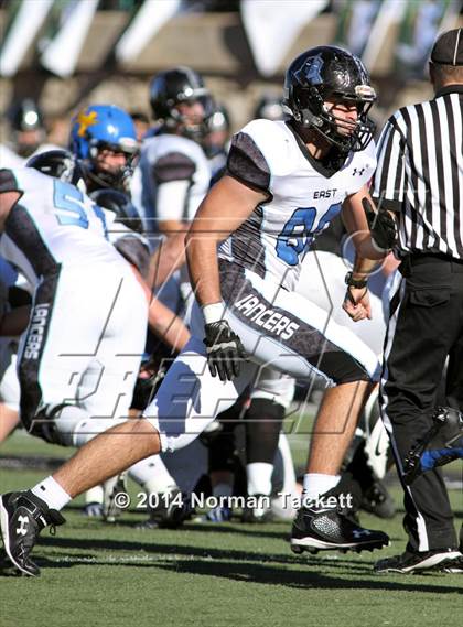 Thumbnail 2 in Hutchinson vs. East (KSHSAA 6A Final) photogallery.