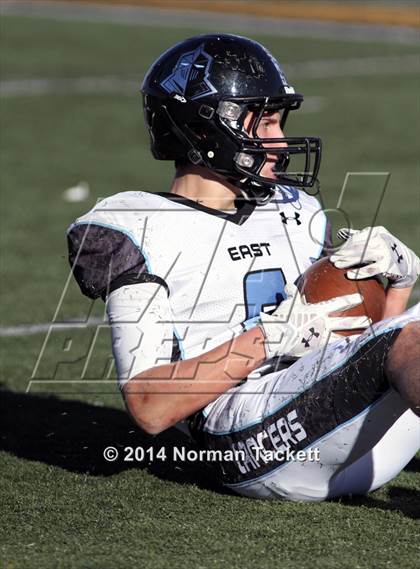 Thumbnail 2 in Hutchinson vs. East (KSHSAA 6A Final) photogallery.