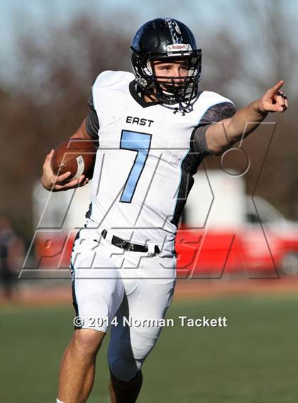Thumbnail 1 in Hutchinson vs. East (KSHSAA 6A Final) photogallery.